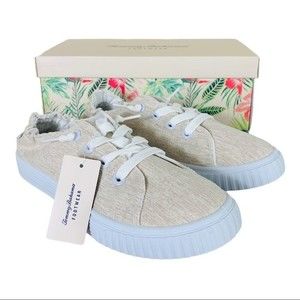 💙🌴Tommy Bahamas Beige Slip on sneakers 9.5